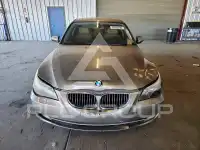 2010 BMW 528 photo