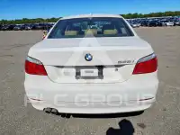 2010 BMW 528 photo