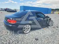 2010 BMW 335 фото