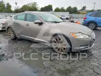 2010 Jaguar XF photo