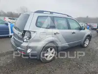 2010 Subaru Forester photo