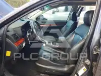2010 Subaru Outback photo