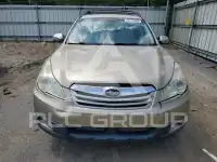 2010 Subaru Outback photo