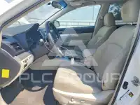 2010 Subaru Outback фото