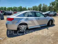 2010 Subaru Legacy photo