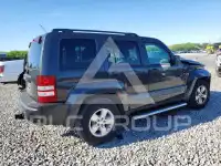 2010 Jeep LIBERTY фото