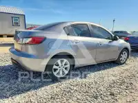 2010 Mazda 3 photo