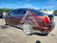 2010 Lincoln MKS photo