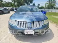 2010 Lincoln MKS photo