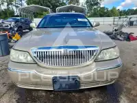 2010 Lincoln Town фото