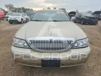 2010 Lincoln Town фото