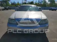 2010 Lincoln Town photo