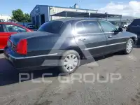 2010 Lincoln Town photo