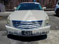 2010 Cadillac DTS photo