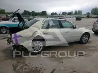 2010 Cadillac DTS photo