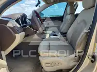 2010 Cadillac SRX photo