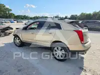2010 Cadillac SRX photo