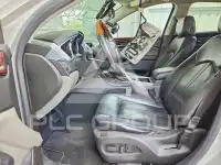 2010 Cadillac SRX фото