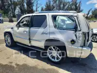 2010 Cadillac ESCALADE photo