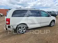 2010 Chrysler TOWN & COUNTRY photo