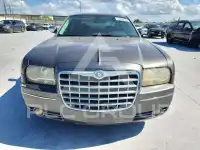 2010 Chrysler 300 фото