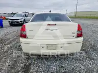 2010 Chrysler 300 photo