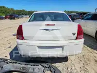 2010 Chrysler 300 photo
