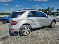 2010 Mercedes Benz ML-Class photo