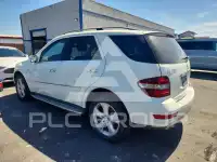 2010 Mercedes Benz ML-Class photo
