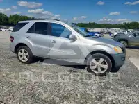 2010 Mercedes Benz ML-Class photo