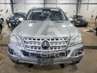 2010 Mercedes Benz ML-Class photo