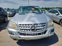 2010 Mercedes Benz ML-Class photo