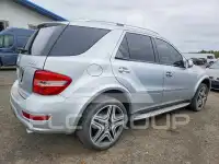 2010 Mercedes Benz ML-Class photo