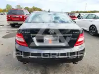 2010 Mercedes Benz C-Class фото
