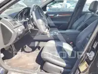 2010 Mercedes Benz C-Class фото
