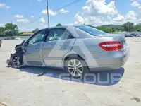 2010 Mercedes Benz E-Class фото