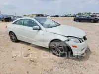 2010 Mercedes Benz E-Class photo