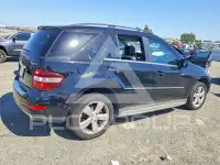 2010 Mercedes Benz M-Class фото