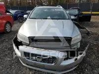 2010 Volvo V70 photo