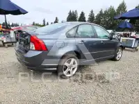 2010 Volvo S40 фото