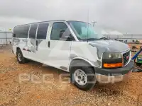 2010 GMC Savana photo