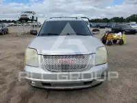 2010 GMC YUKON фото