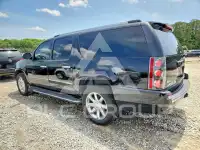 2010 GMC YUKON photo