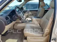 2010 GMC YUKON фото