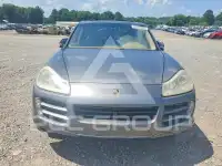 2010 Porsche Cayenne photo