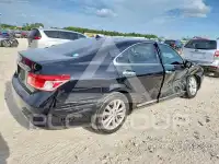 2010 Lexus ES350 photo