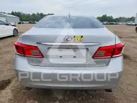 2010 Lexus ES350 photo