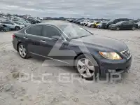 2010 Lexus LS460 photo