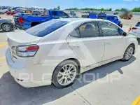 2010 Lexus HS photo