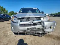 2010 Toyota RAV4 photo